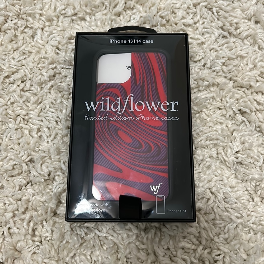 Wildflower iphone 13/14 case Brand New